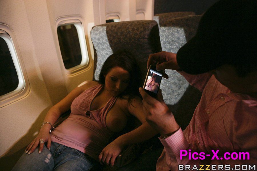 Tits On A Plane Part 1 - Baby Got Boobs - Image 20
